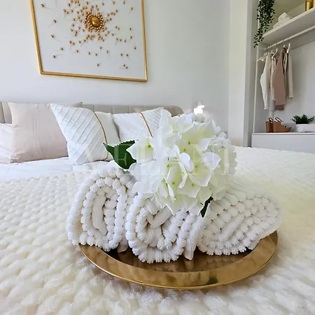 Vela One - Luxury 2 Bedroom - Terrace - Pool - Walk To Puerto Banus & 아파트